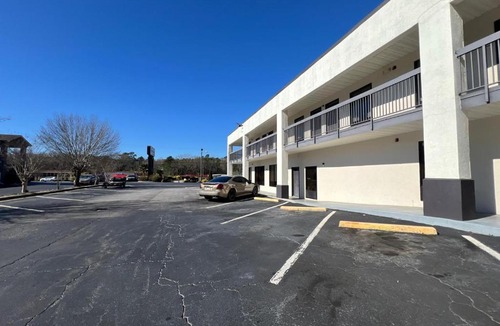 Griffin Hotel | Speedway Inn & Suites Griffin US 19