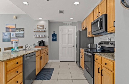 West Panama City Beach Condo | Splash Top-Floor Penthouse | 1800 sq. ft. | Free Beach Chairs!