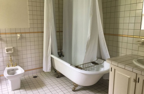 Hanoverton Hotel | Spread Eagle Tavern and Inn