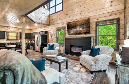 Sevierville House | Spring Break Cabin Indoor Pool Minutes to Dollywood
