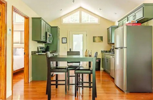 Marshall Cabin | Spring in Mtns Crows Nest Treehouse Near Asheville Pet Friendly