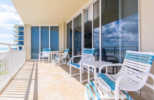 New Smyrna Beach Apartment | SR201 Surf Racquet Beautiful 3 bedroom 3 bath corner unit.