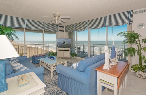 New Smyrna Beach Apartment | SR201 Surf Racquet Beautiful 3 bedroom 3 bath corner unit.