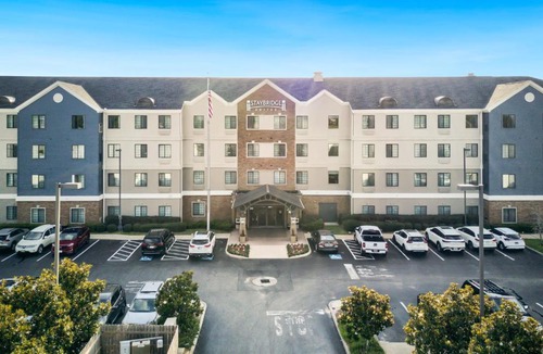 Oak Hotel | Staybridge Suites Gulf Shores by IHG