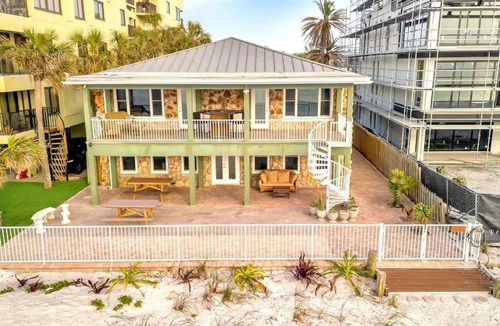 Independence Square Apartment | Stones Throw Beachside Bungalow #1 ON THE BEACH