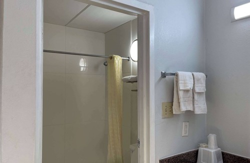 Stockbridge Hotel | Studio 6 Stockbridge, GA – Hwy 138 W