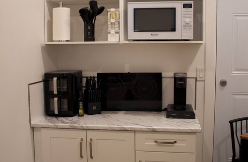Sudbury Apartment | Studio - Cozy Downtown Hideaway