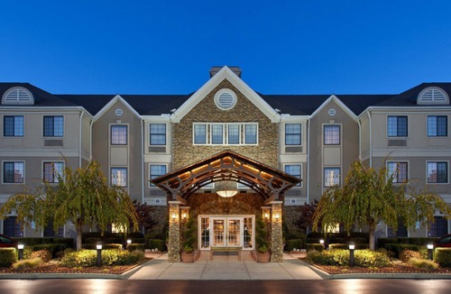 Eagan Park Apartment | Studio Suite Near ATL | Free Breakfast + 24h Business Center!