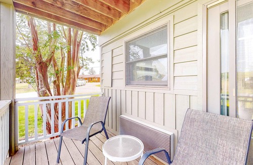 Baneberry House | Studio W Patio, Close to Lake, Fitness room, Games