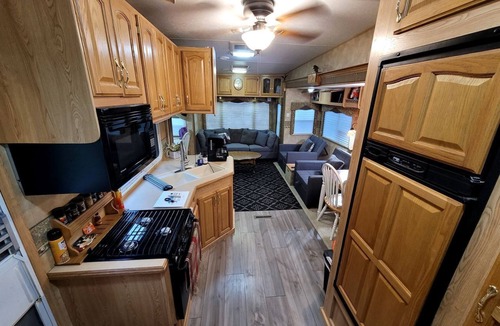 Del Rio House | Stunning Caravan with Fire Pit in Del Rio, Tennessee