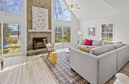 Eatonton Cottage | Stylish Updated Lakefront A-Frame Cottage