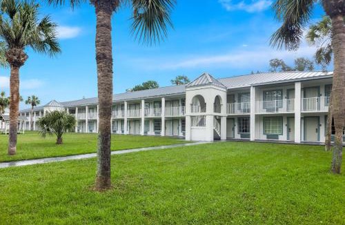 Dock Junction Hotel | Suburban Studios Brunswick of I-95