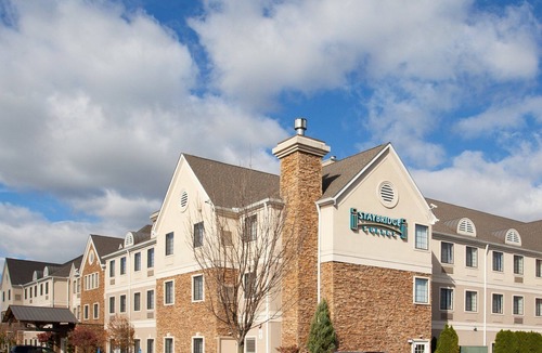 East Point Apartment | Suite Near ATL | Free Breakfast, Shared BBQ Area, 24h Business Center!