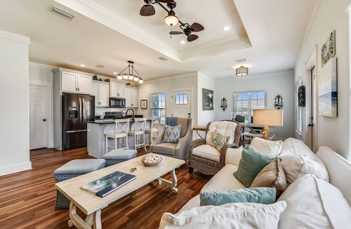 Laguna Beach House | Summer Deals! BEACH Access- 5 mins! Free Activities! DOG Friendly
