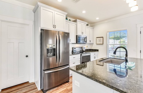 Laguna Beach House | Summer Deals! BEACH Access- 5 mins! Free Activities! DOG Friendly