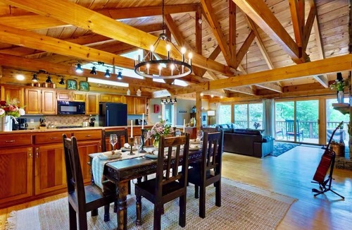 Lake Toxaway Cabin | Summer is Here! It’s Hiking Season! Long Range Views with Hot Tub!