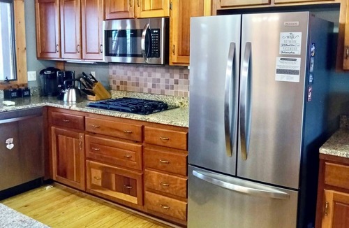 Lake Toxaway Cabin | Summer is Here! It’s Hiking Season! Long Range Views with Hot Tub!