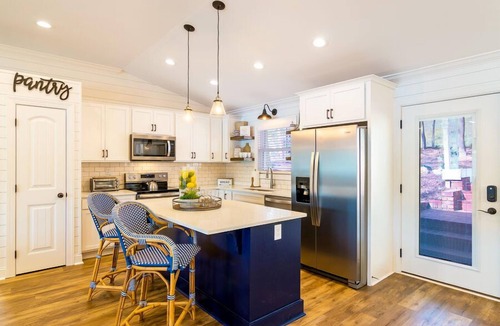 Mooresville House | Summer STATus w/Optional Boat Rental