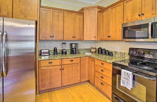 Lincolnville House | Summerville Townhome Near Rosebrock Park