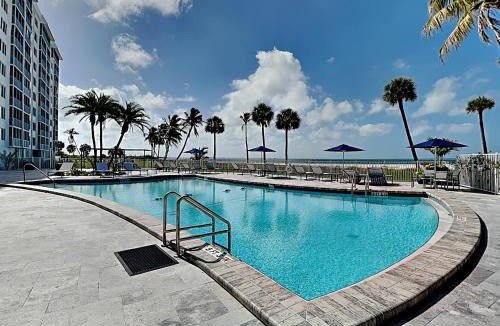 Mid Island Apartment | Sun Caper 805
