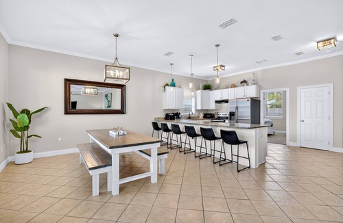 Crystal Beach House | Sun-Kissed – Steps to Beach! Sleeps 22, Heated Pool, FREE Golf Cart & Game Room