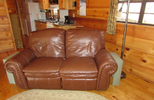 Hot Springs Cabin | Sundance Pet friendly log cabin with hot tub wifi gas grill waterfall hiking