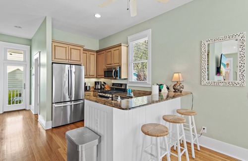 Sunnyside House | "Sunkissed" Home with Private Pool in Carillon Beach. 3 min walk to the beach!