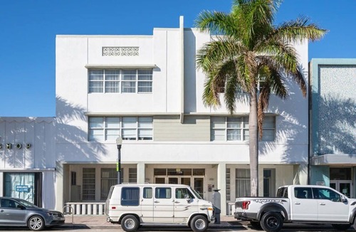 North Beach Apartment | Sunlit 2-Bed Oasis: Steps to Miami Beach!