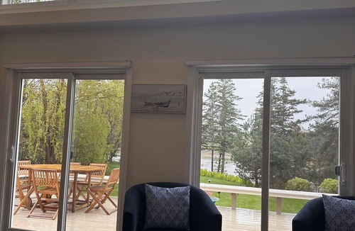 Tremont House | Sunlit cape on beautiful Bass Harbor close to Acadia National Park