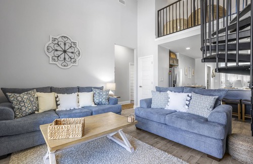 Long Beach House | Sunny Daze - King Beds, Pool, Xbox, Beach & Casinos
