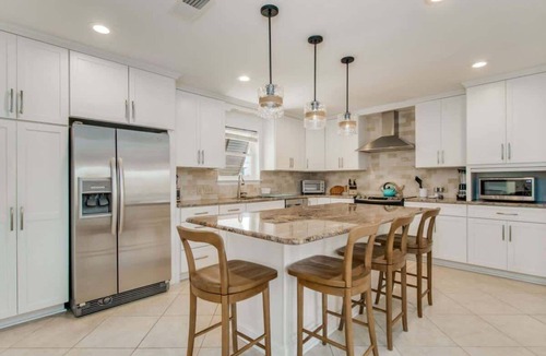 Siguenza Cove House | Sunny Side Up/3 Kayaks + Dock Your Boat!