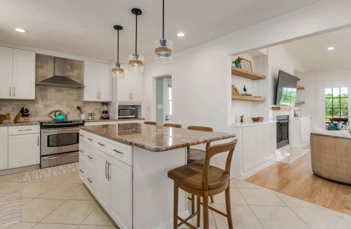 Siguenza Cove House | Sunny Side Up/3 Kayaks + Dock Your Boat!
