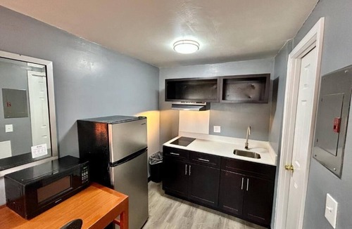Douglasville Hotel | Sunwestern Suites