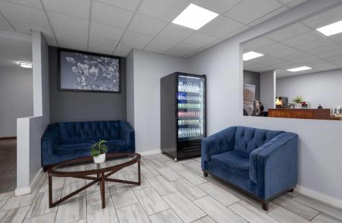 Macon Hotel | Super 8 by Wyndham Macon West