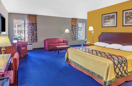 Morristown Hotel | Super 8 by Wyndham Morristown/South