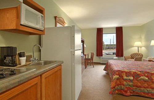 Kreole Hotel | Super 8 by Wyndham Pascagoula