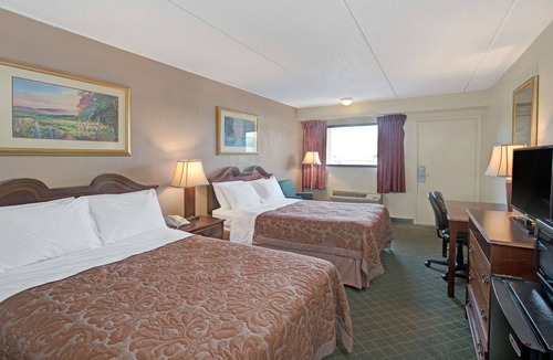 Shelby Hotel | Super 8 by Wyndham Shelby