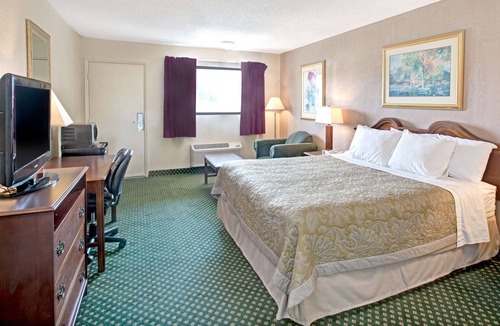 Shelby Hotel | Super 8 by Wyndham Shelby