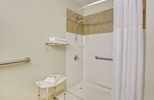 Shelby Hotel | Super 8 by Wyndham Shelby