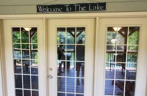 Arley House | Super Fun Home in the Heart of Smith Lake, year round deep water, 7 Person Spa!