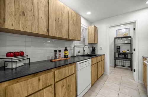 Citrus Hills Condo | SUPER SUMMER SUNNY COTTAGE SALE now available from Aug-Oct with a heated pool.