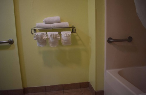 Brunswick Hotel | SureStay Hotel by Best Western Brunswick