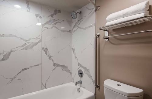 Jasper Hotel | SureStay Hotel by Best Western Jasper