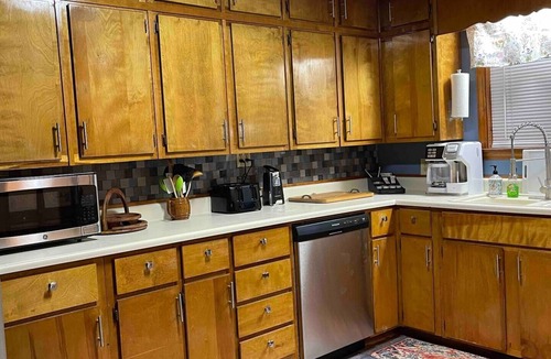 Guntersville House | Sweet Home Lodge at Rainbows End