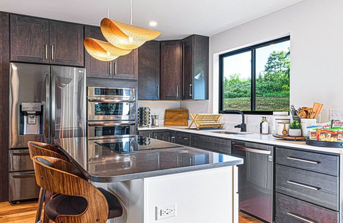 Leicester House | Symphony of Luxury|Hot Tub+Game Room+Sauna+Views