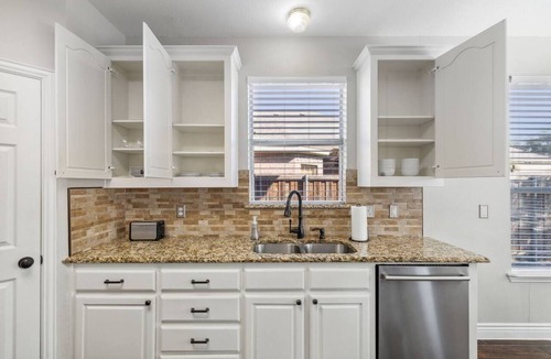 Flower Mound House | TCH - Spacious 5bd/3ba home in Flower Mound w/Off.