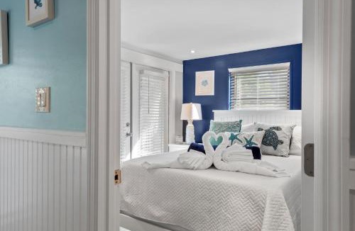 Mid Island Apartment | The Bahama Breeze at the Anchorage