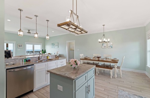 Dauphin Island House | The beach is your backyard in this Gulf-Front Home! Sleeps 10!