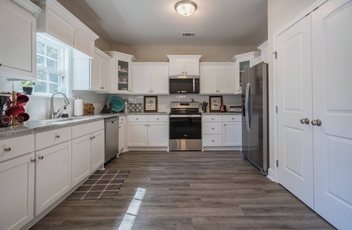 Hinesville House | The Cottage on North Main