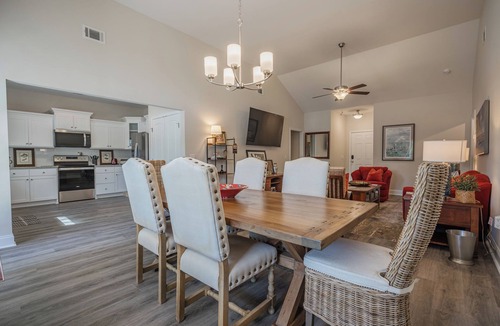 Hinesville House | The Cottage on North Main